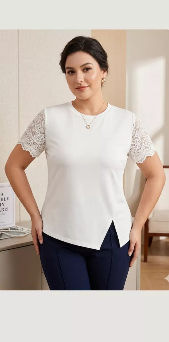 BLUSA BLANCA MANGA CORTA DE ENCAJE Y CORTE EN PARTE INFERIOR TALLA XL